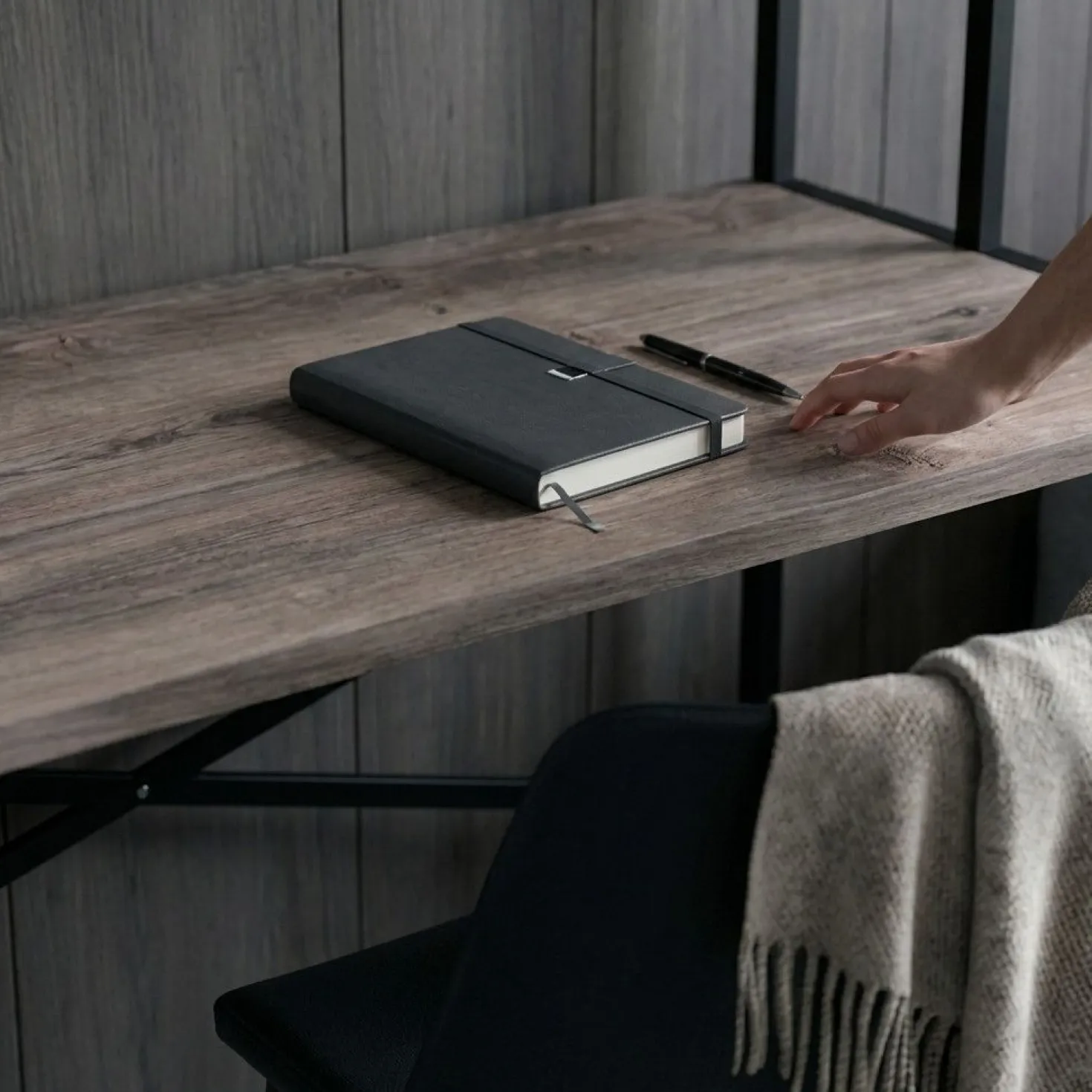 Bureau avec étagère style industriel Buzelin L100xP50cm Chêne