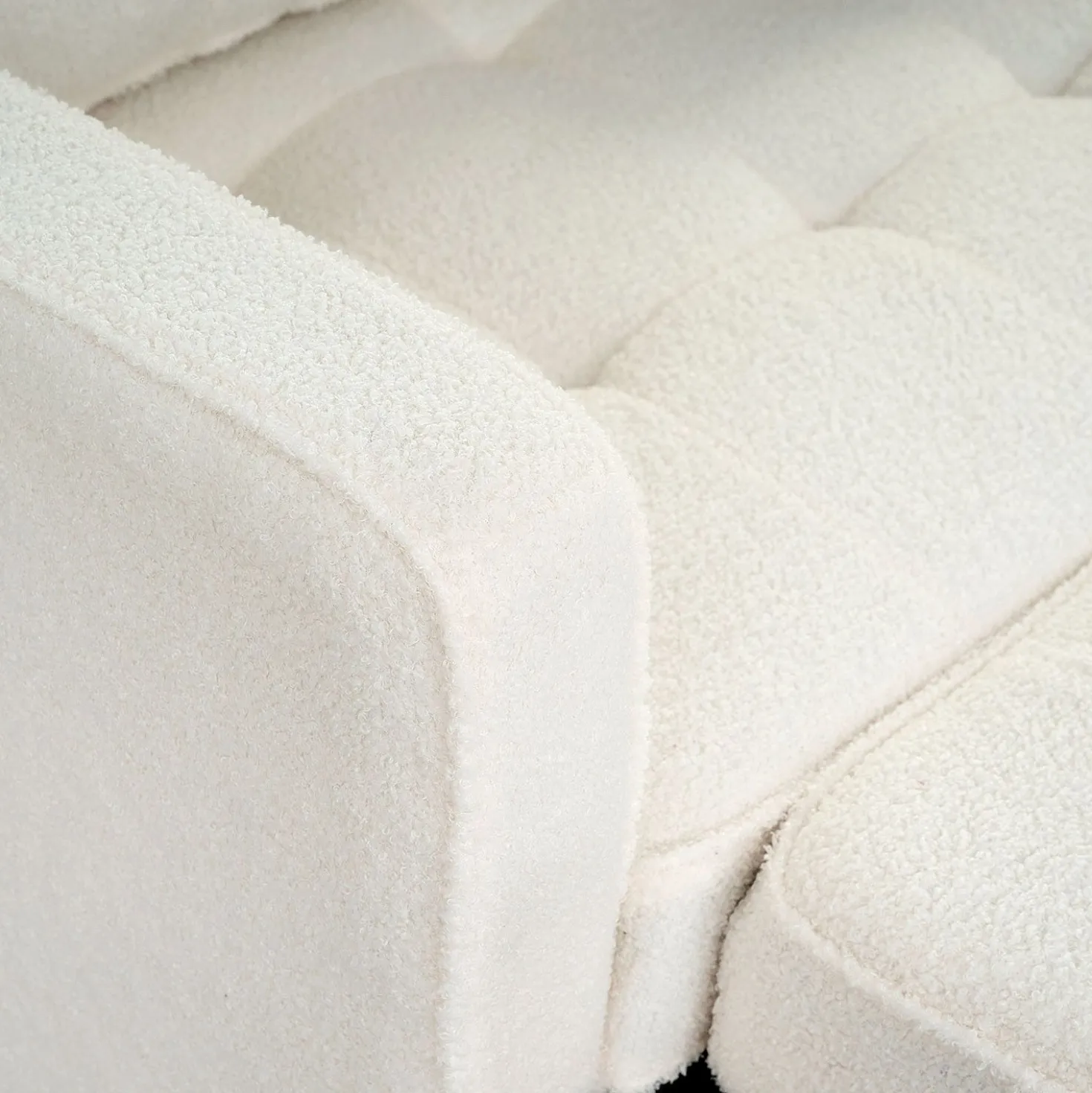 Canapé convertible 2 places Komaria Tissu bouclette Crème
