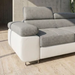 Canapé d'angle convertible Antoni avec têtières relevables angle à droite simili Blanc et tissus Gris clair