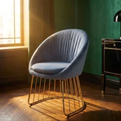 Chaise design avec dossier arrondi effet drapé Pralion Pied Or et Velours Gris