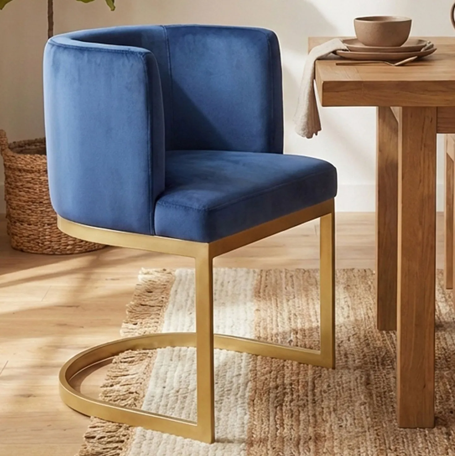 Chaise / Fauteuil Noellie Velours Bleu pieds Or