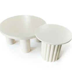 Ensemble de 2 tables basses rondes avec piètement style colonne Storia Crème