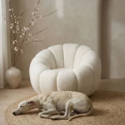Fauteuil tournant design coquillage Arielina Tissu bouclette Beige