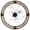 Horloge murale ronde en bois et fer avec visages stylisés