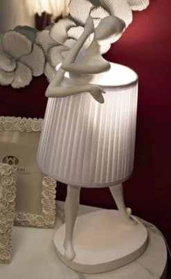 Lampe de table Ballet Résine Blanc abat-jour tissu Blanc
