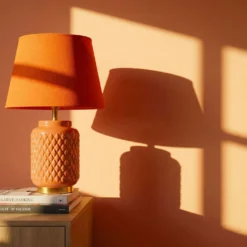 Lampe de table base céramique orange abat-jour tissu orange