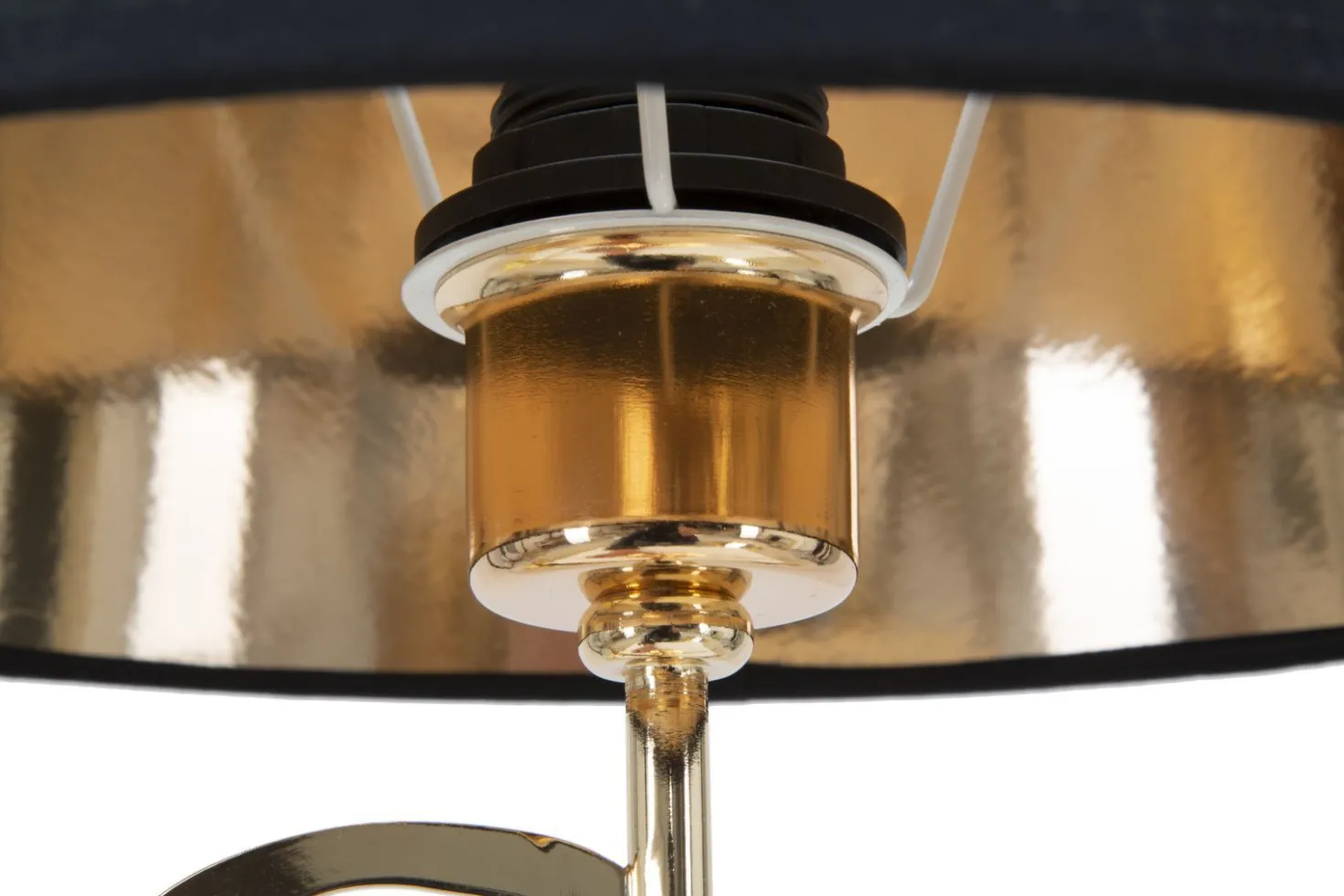 Lampe de table Glam métal doré abat-jour tissu noir