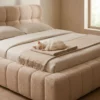 Lit-coffre avec rebords matelassés Challow 160x200cm Tissu Bouclette Beige
