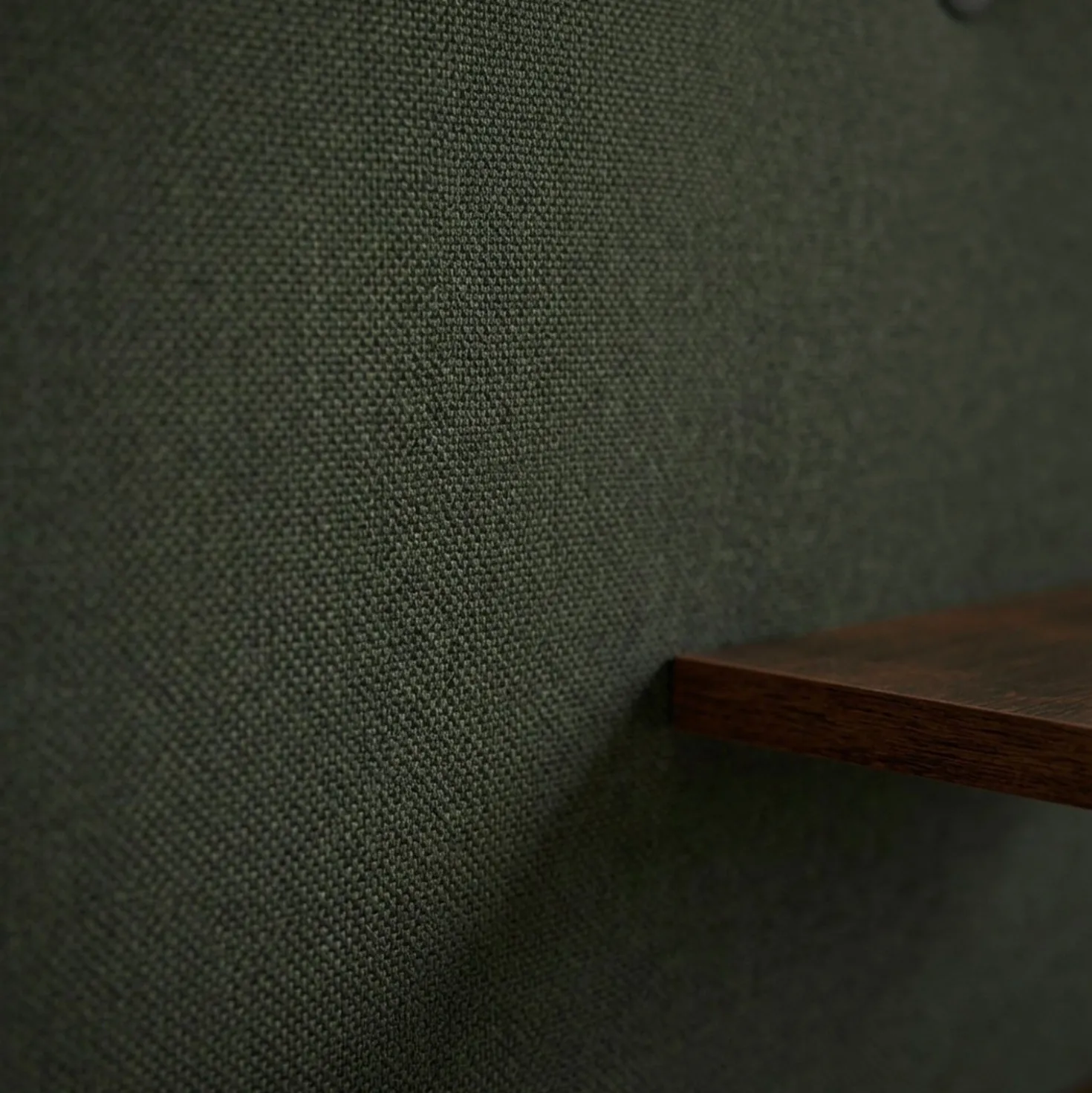 Lit-coffre complet avec tablettes et ports USB intégrés Lukas 160x200cm Tissu Vert