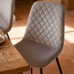 Lot de 4 chaises matelassées Norway Velours Taupe Pieds Noir