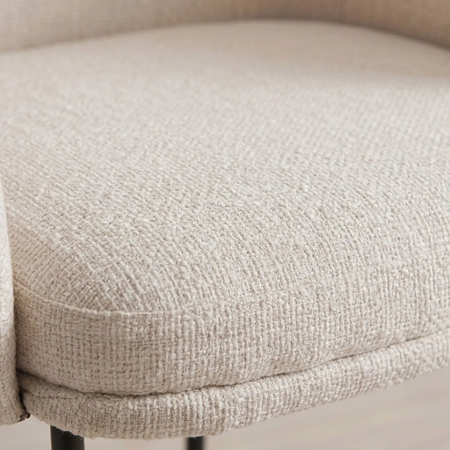 Lot de 2 chaises modernes matelassées Inaya Métal Noir et Tissu Beige