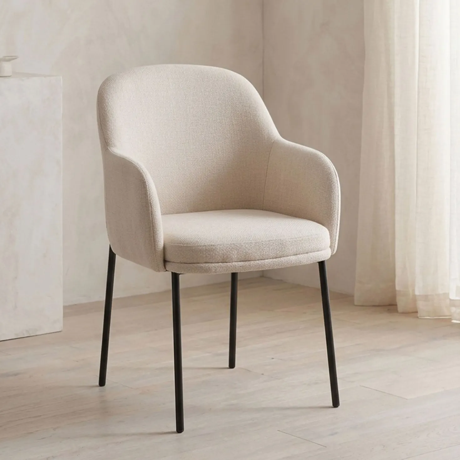 Lot de 8 chaises modernes matelassées Inaya Métal Noir et Tissu Beige