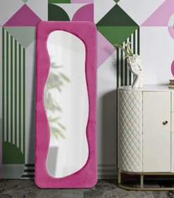 Miroir mural Theodor cadre en bois Velours Fuchsia