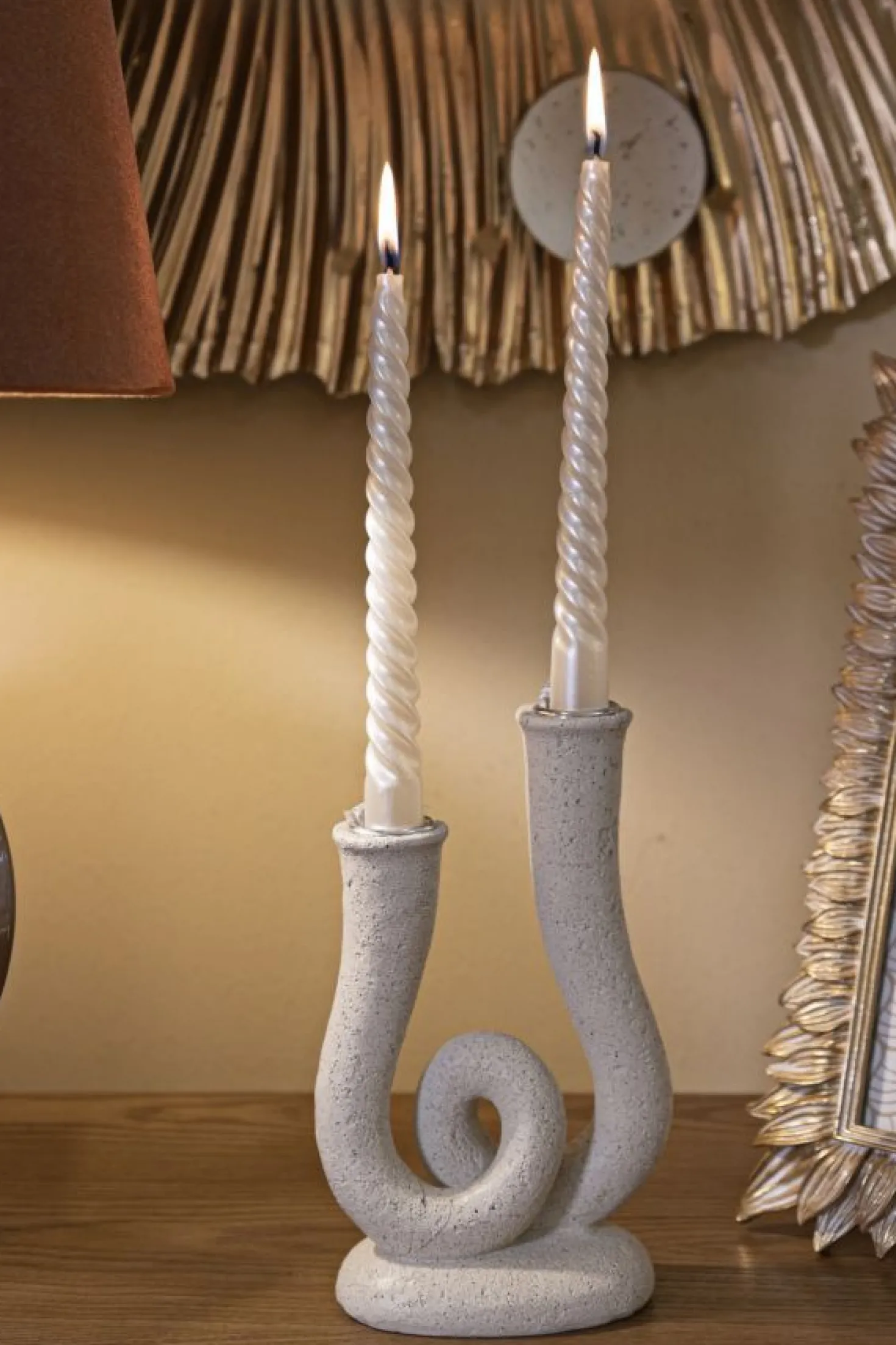 Porte-bougie sculptural en Pierre couleur Beige