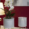 Porte-vases en métal blanc avec support en métal doré