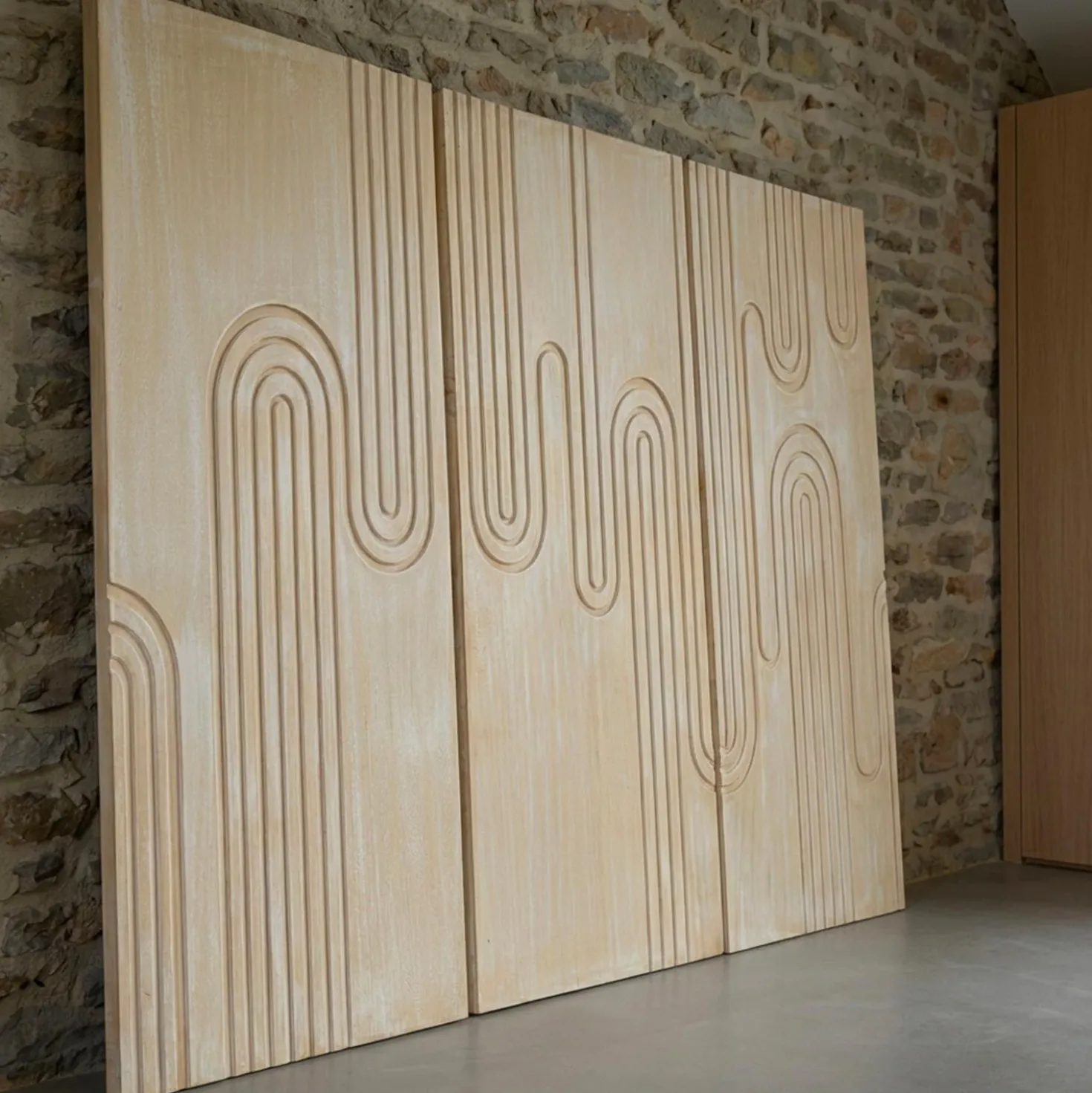 Tête de lit murale triptyque Aurore 160cm Bois sculpté Beige patiné