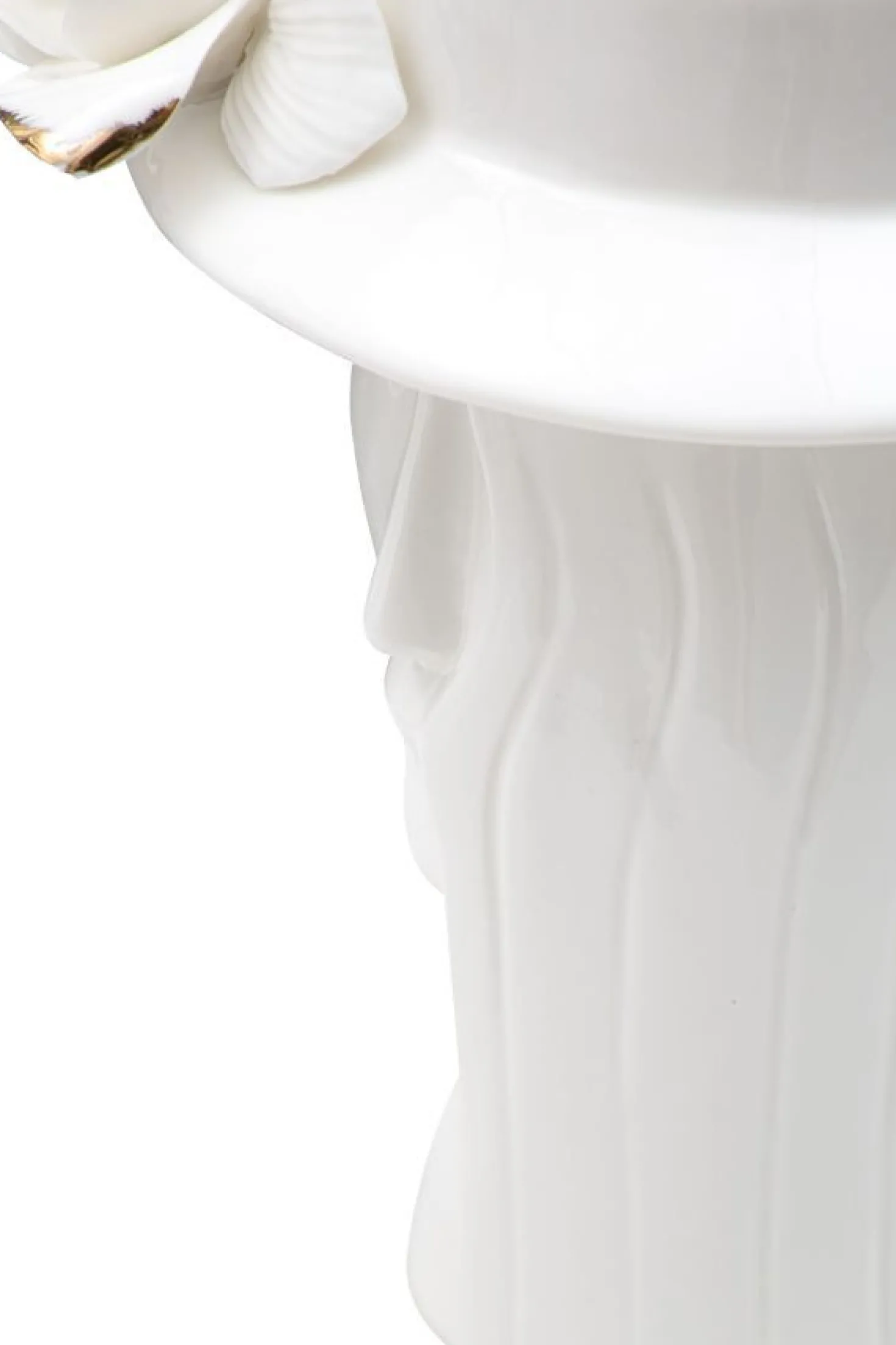 Vase femme porcelaine blanche décorations dorées