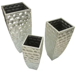 Vases ronds en métal argenté avec motifs en relief Set de 3